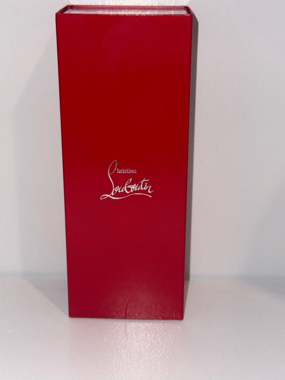 NIB Christian Louboutin Velvet Matte Lipstick Red Dramadouce 005M 3.8g / 0.13oz